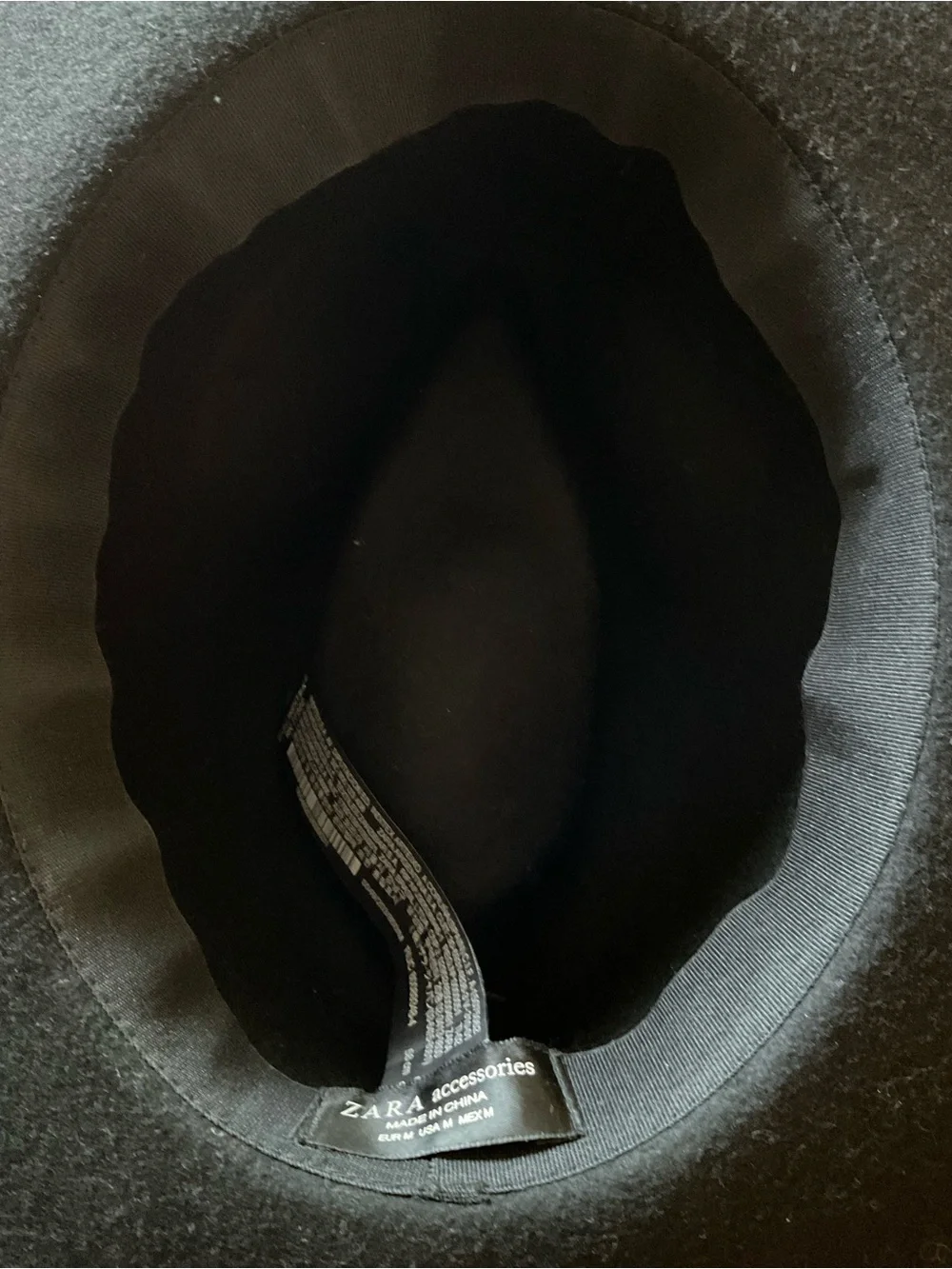 Zara Black Wide-Brim Wool with braided Gold Chain trim. Size OS